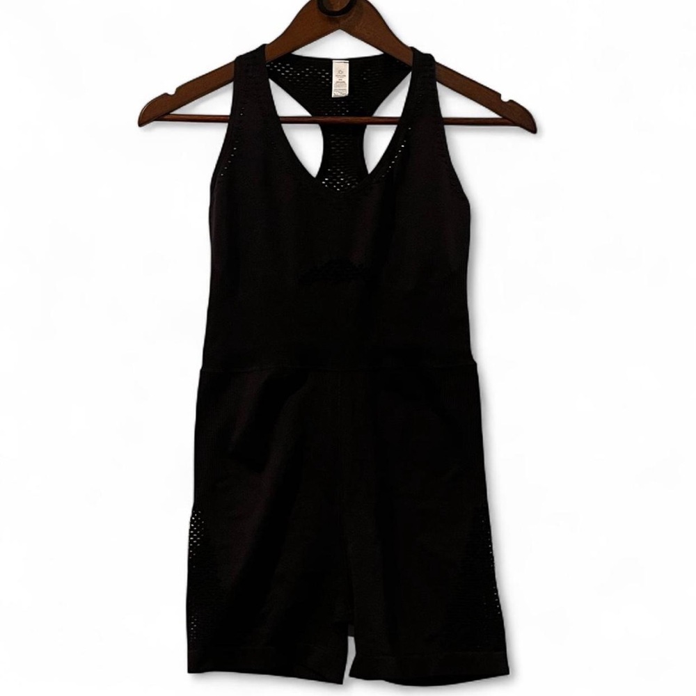NWT Aerie OFFLINE Seamless Black Athletic Romper Size Medium